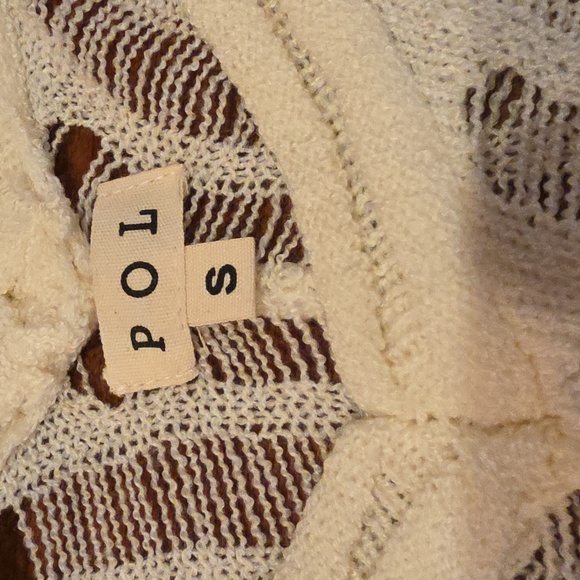 POL Cream Oversized Knit Sweater. Size Small - Picture 4 of 6